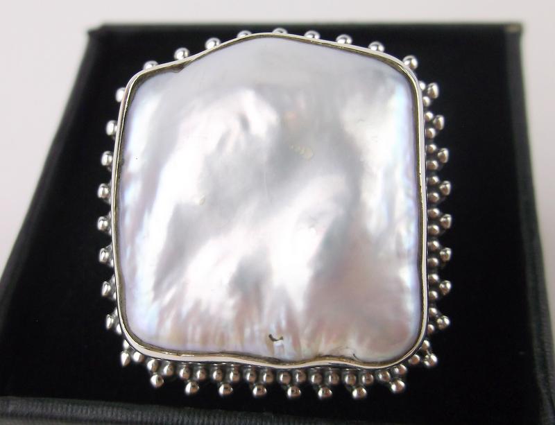 New Boxed Large Bali Sterling Silver MOP Ring 8 (1 of 2)