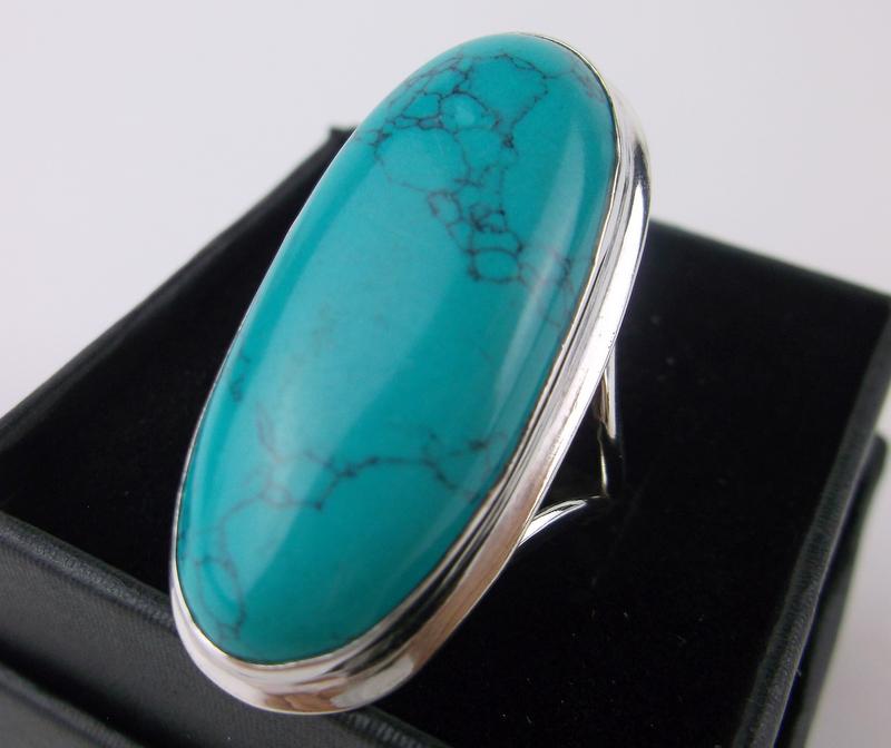 New Boxed Large Sterling Silver Turquoise Ring 8 (1 of 2)