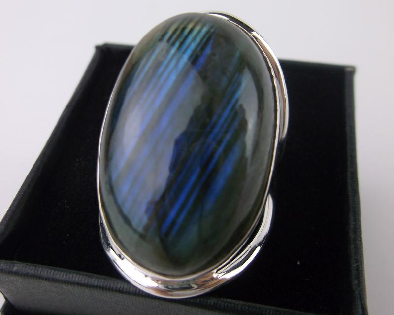 New Boxed Huge Sterling Silver Labradorite Ring 7 (1 of 2)