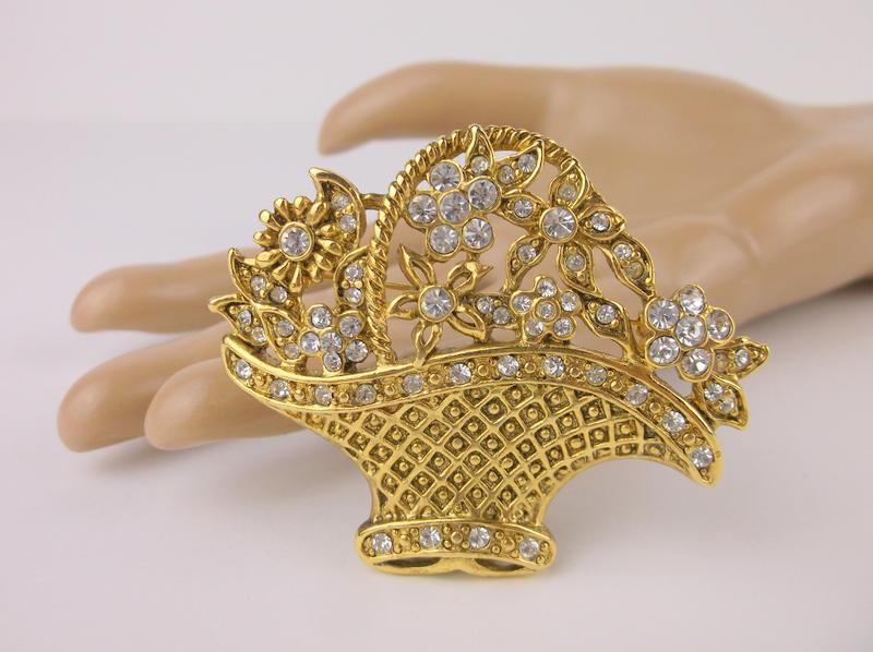 Stunning Large Rhinestone Flower Basket Brooch (1 of 1)