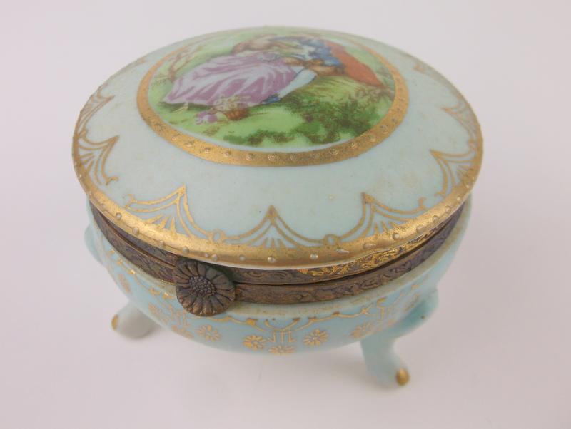 Stunning Antique Footed Trinket Box Signed EID (1 of 5)