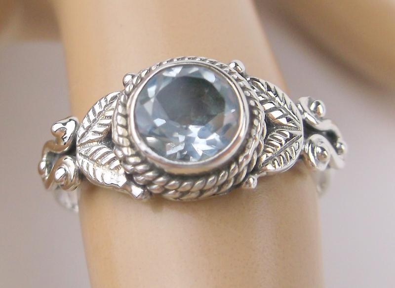 New Sterling Silver Blue Topaz Ring Size 8 (1 of 1)