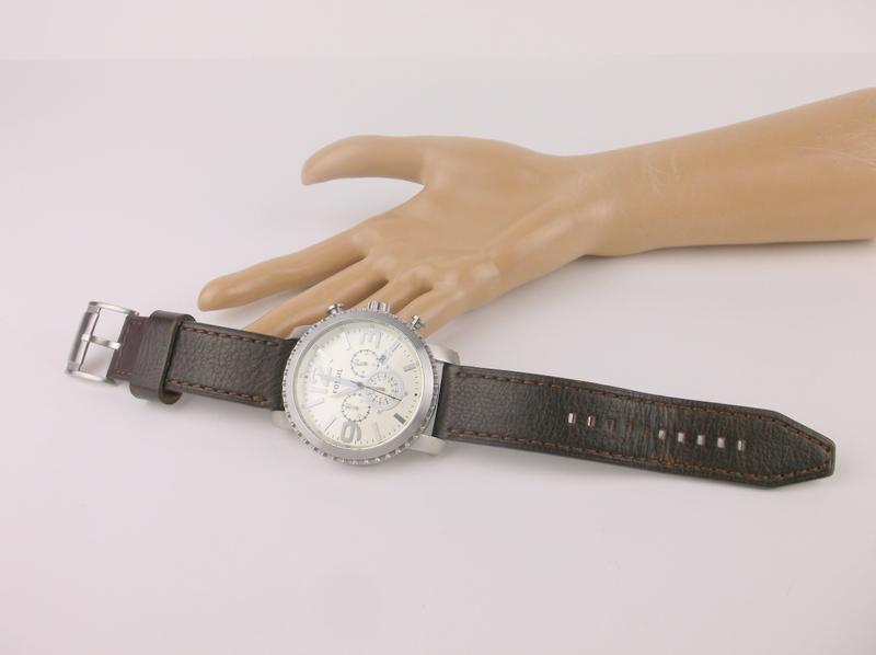 Stunning Large Fossil Wristwatch Works Perfect (1 of 8)