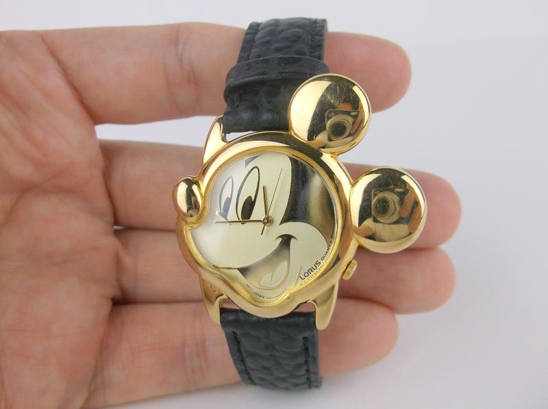 Stunning Vintage Lorus Mickey Mouse Wristwatch: works perfect, in excellent condition, looks like it was never worn