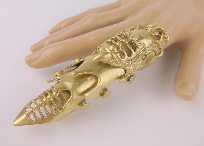 Gorgeous Jointed Full Finger Ring Gothic: excellent condition