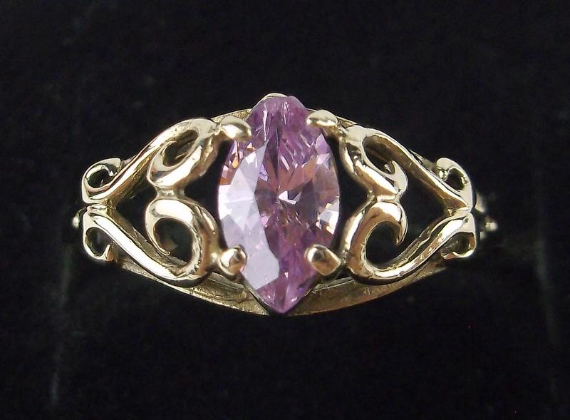 Gorgeous Boxed 10kt Gold Pink Tourmaline Ring 5.5 (1 of 3)