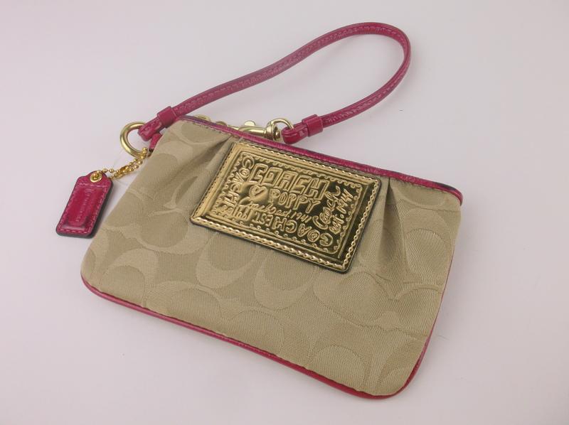 Gorgeous Coach Leather Canvas Clutch Wallet (1 of 3)