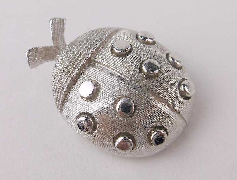 Gorgeous Vintage Trifari Ladybug Brooch: excellent condition