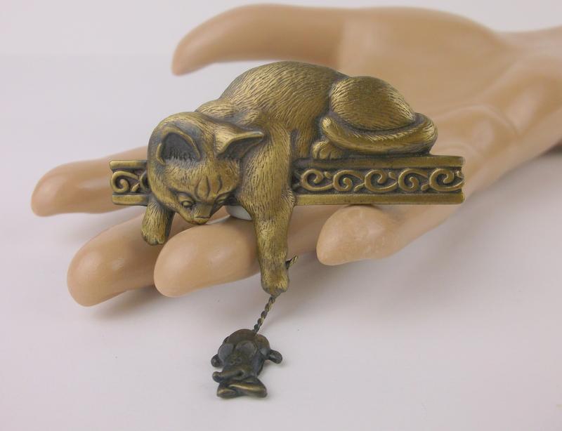Stunning Vintage Cat and Mouse Brooch Mint (1 of 3)