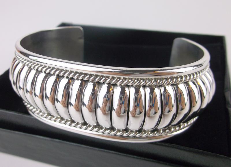 Huge Heavy Navajo Ray Begay Sterling Cuff Bracelet (1 of 7)