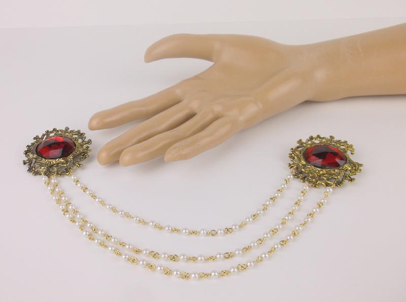 Stunning Vintage Rhinestone Collar Brooch (1 of 3)