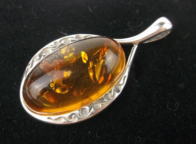 New Sterling Silver Genuine Amber Pendant (1 of 1)