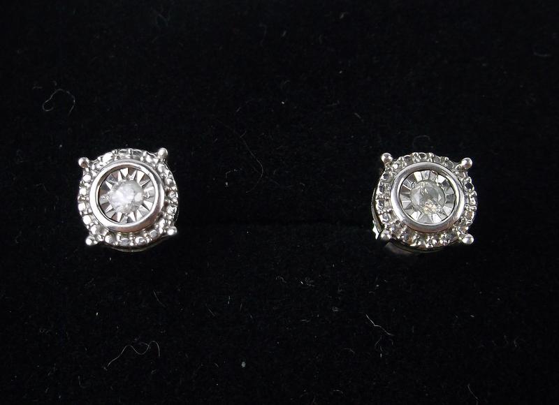 Stunning Boxed Sterling Diamond Screw Stud Earrings (1 of 2)
