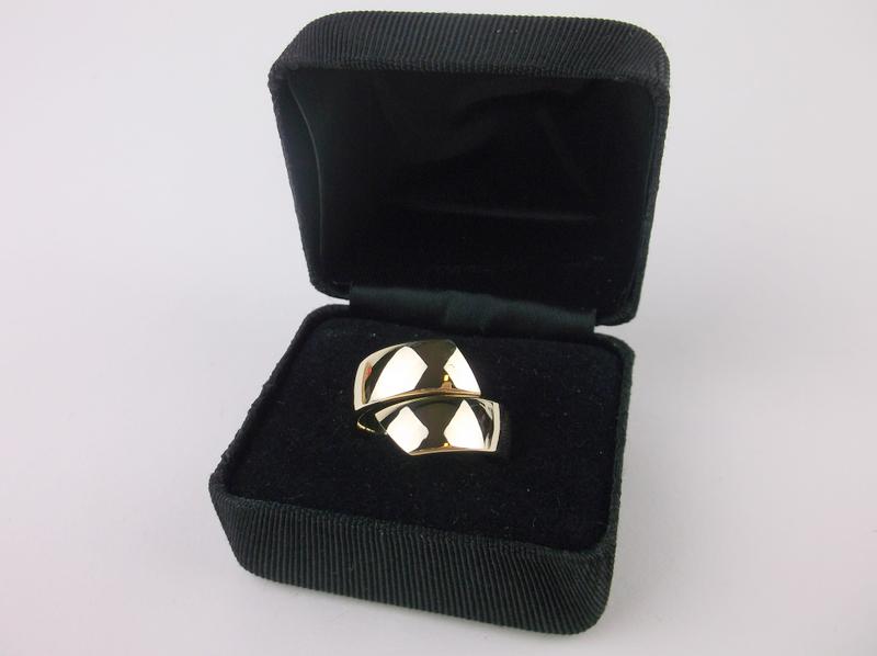 Stunning Boxed 14kt Gold By-Pass Ring Size 9 (1 of 6)