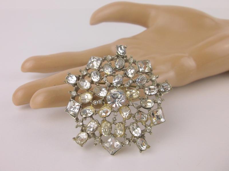 Gorgeous Antique 1950s Rhinestone Brooch (1 of 2)