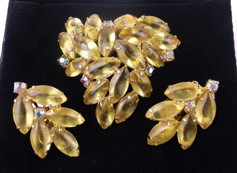 Stunning Antique 1950s Rhinestone Brooch Earrings (1 of 4)
