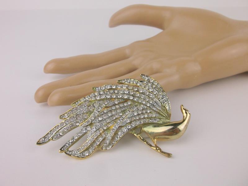 Gorgeous Vintage Rhinestone Peacock Brooch (1 of 3)