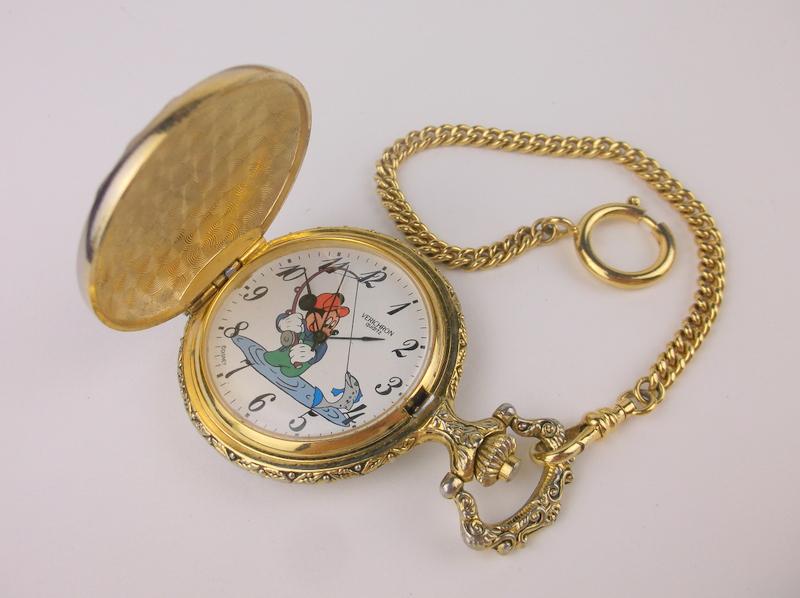 Vintage Mickey Mouse Pocket Watch Works Perfect (1 of 5)