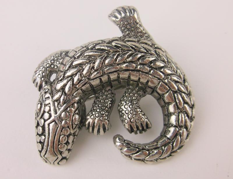 Mint Vintage Alligator Brooch (1 of 1)