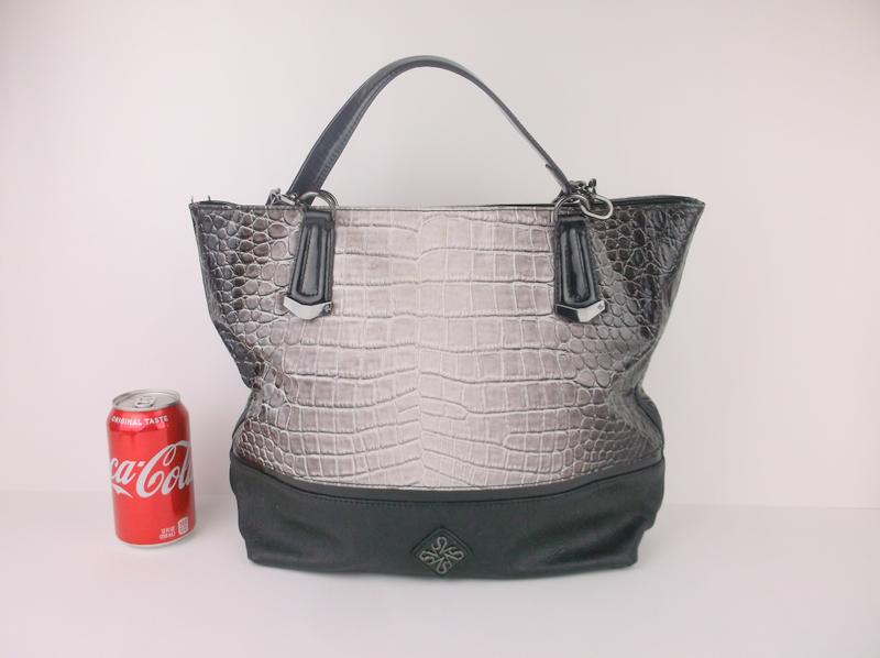 Gorgeous Vera Wang Large Handbag Purse (1 of 4)