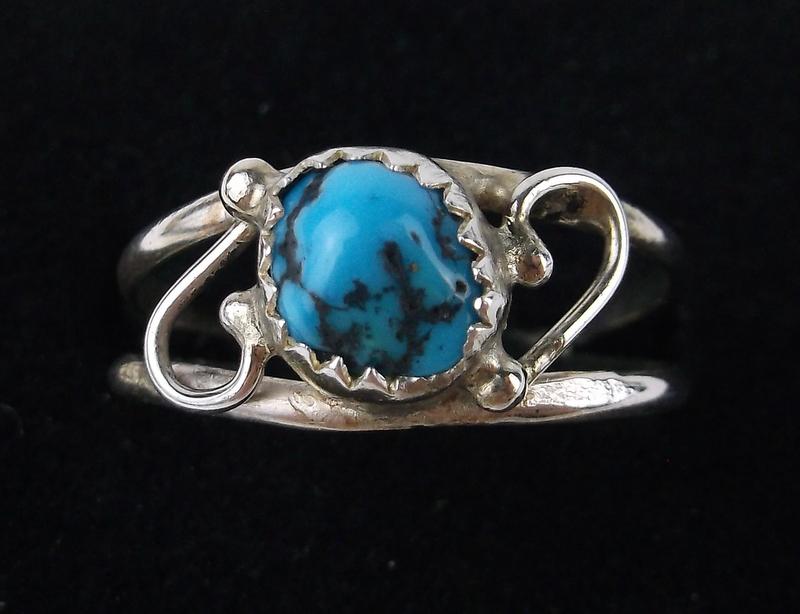 Navajo Maxine Calladito Sterling Turquoise Ring 8 (1 of 2)