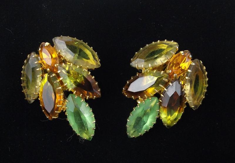 Mint Antique 1950s Rhinestone Earrings (1 of 2)