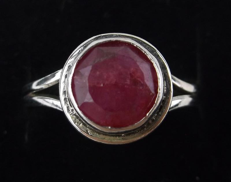 New Sterling Silver 2ct Ruby Ring Size 8 (1 of 2)