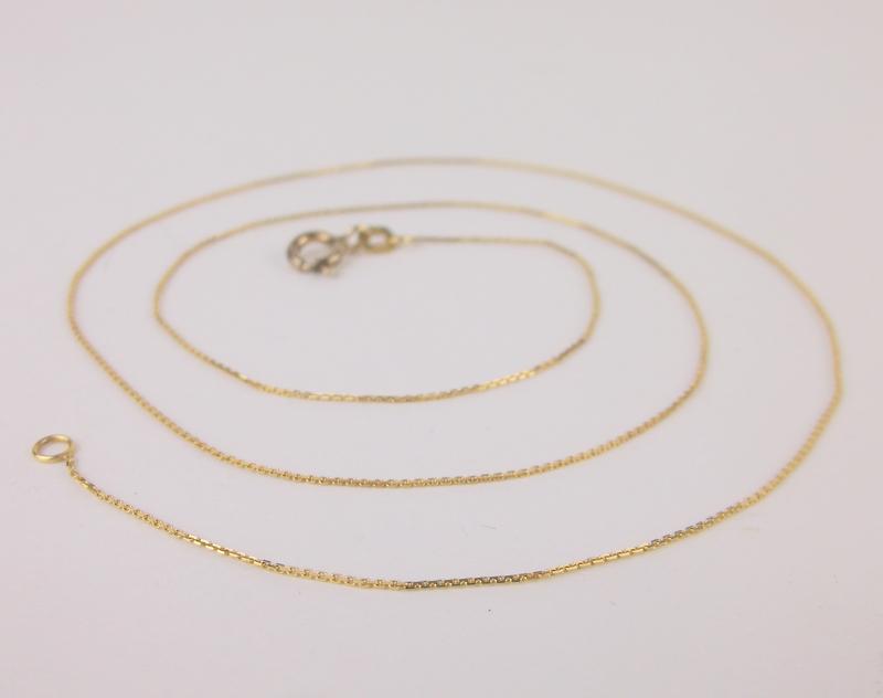 Stunning 10kt Gold Chain Necklace 18" (1 of 2)