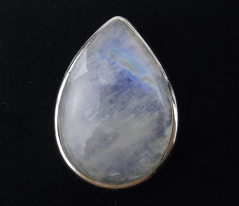 New Boxed Large Sterling Silver Moonstone Ring 7 (1 of 2)