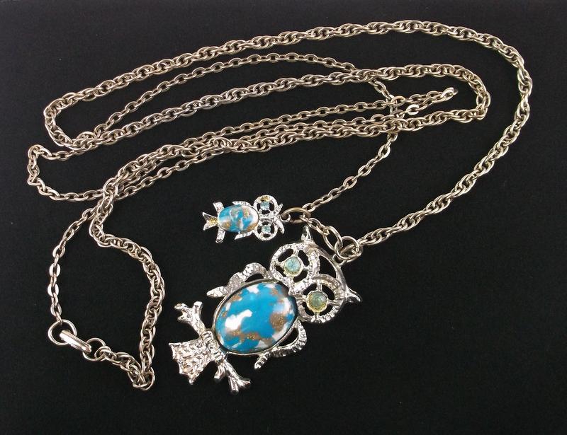 Gorgeous Vintage 1970s Owl Necklace 44" (1 of 1)