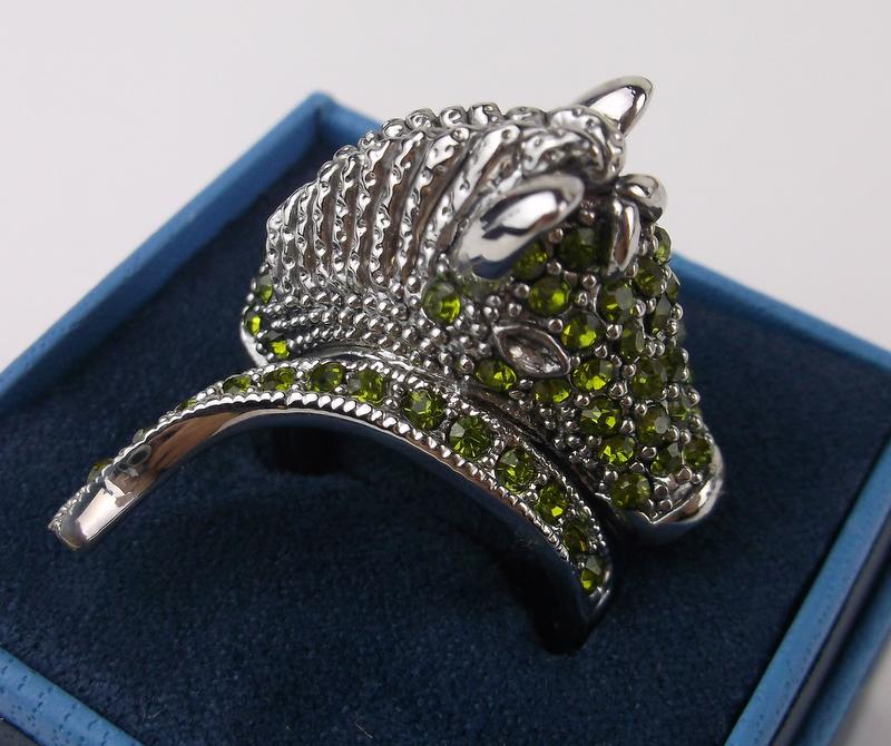 New Boxed Rhinestone Zebra Ring Size 8 (1 of 3)