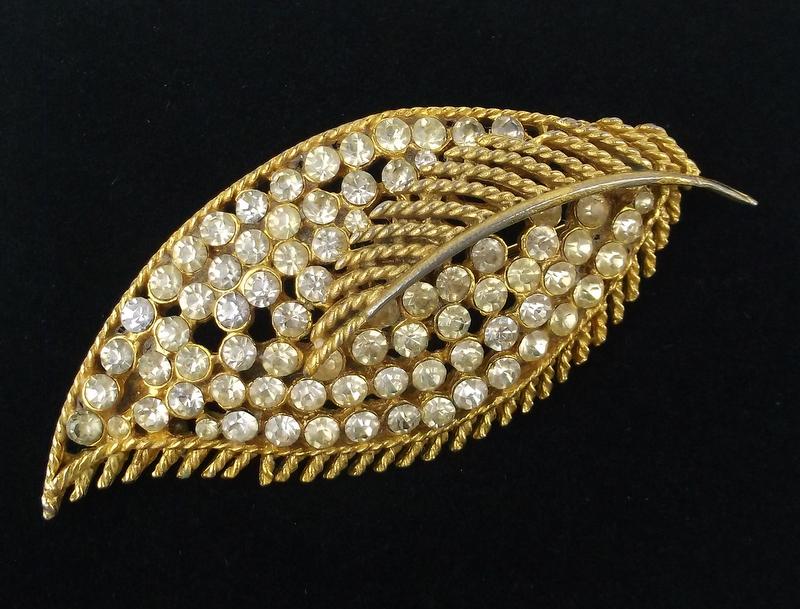 Gorgeous Vintage Coro Craft Rhinestone Brooch: excellent condition
