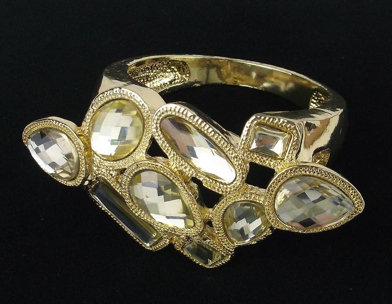 Mint Vintage Large Heavy Rhinestone Bracelet (1 of 3)