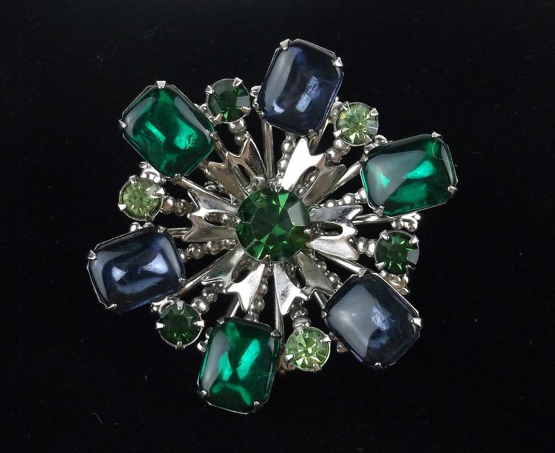 Mint Antique 1950s Rhinestone Brooch (1 of 3)