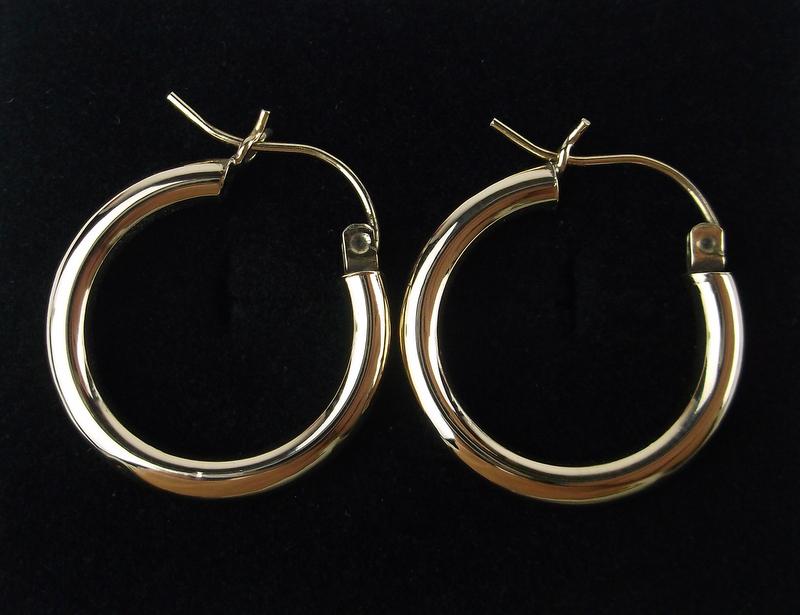 Gorgeous 14kt Gold Hoop Earrings (1 of 2)
