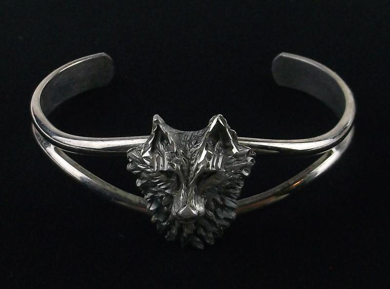 Gorgeous Vintage Wolf Cuff Bracelet: excellent condition
