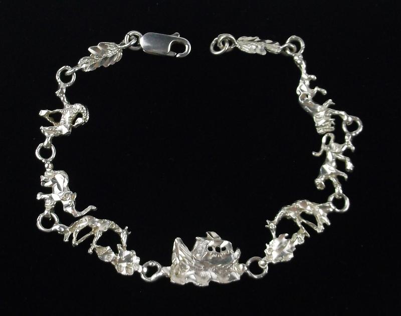 Stunning Vintage Sterling Silver Noahs Ark Bracelet (1 of 1)