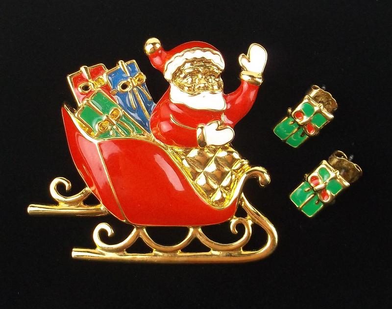 Mint Vint Enameled Santa Christmas Brooch Earrings: A Mint Condition Retired Breyer Horse #9200, Spirit of the Cimarron Riding Free Mustang from the Netlix DreamWorks series. Very hard to find