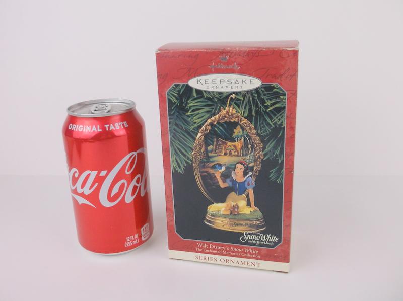 Mint Vintage Disney Snow White Christmas Ornament: Mint Condition, In Like New Condition, Perfect