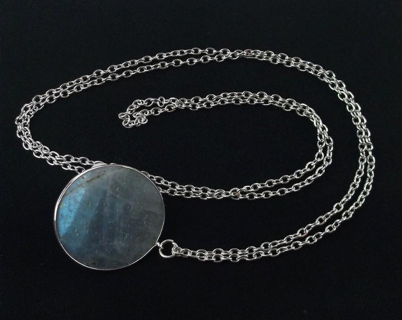 New Healing Labradorite Necklace 34": new condition