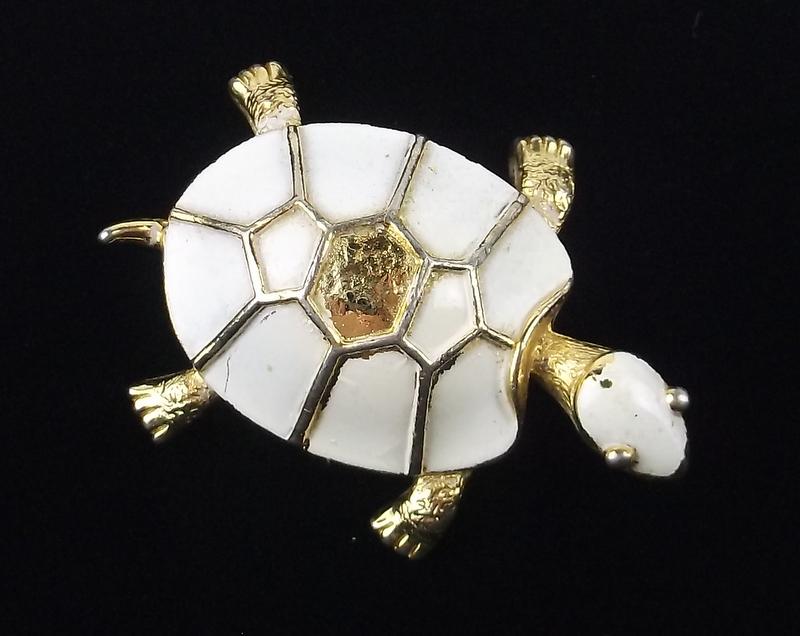 Gorgeous Vintage Enameled Turtle Brooch (1 of 1)
