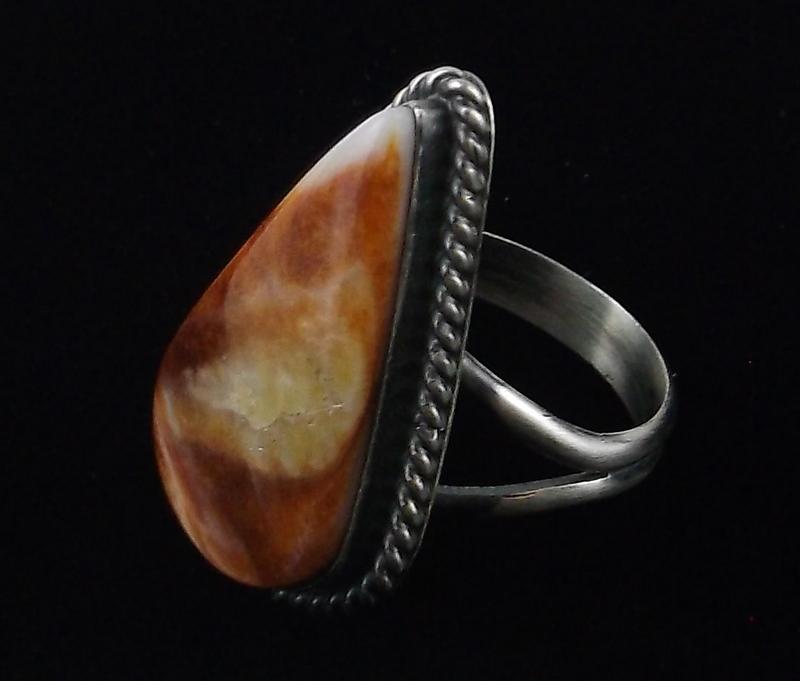 Navajo Eli Skeets Sterling Spiny Oyster Ring 8 (1 of 3)