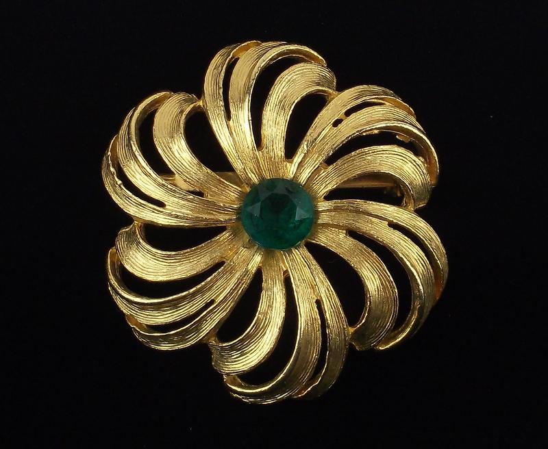 Mint Vintage Torino Rhinestone Swirl Brooch (1 of 2)