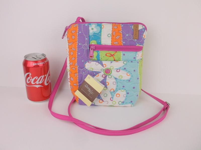 New NWT Donna Sharp Crossbody Handbag Purse: new condition