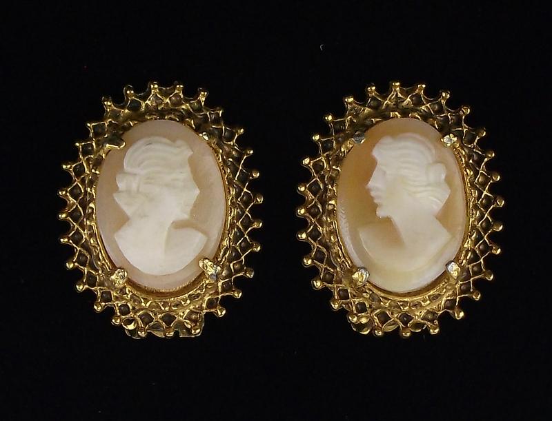 Mint Antique Florenza Shell Cameo Earrings Hand Carv: Mint Condition, In Like New Condition, Perfect
