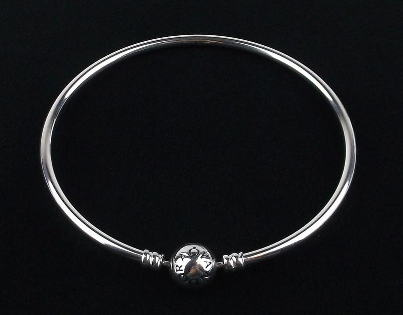 Stunning Pandora Sterling Silver Charm Bracelet (1 of 3)