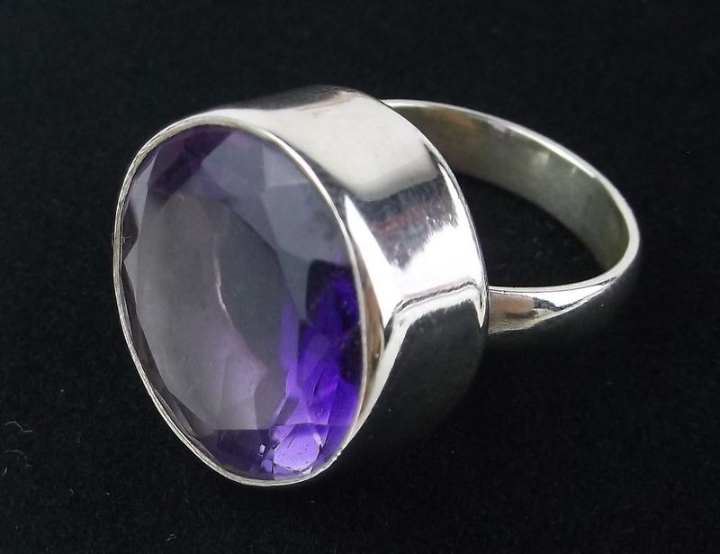 New Boxed Huge Sterling Silver 20ct Amethyst Ring 8 (1 of 2)