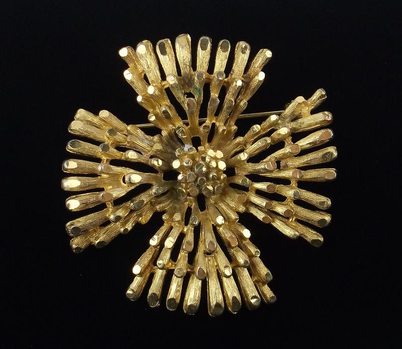 Gorgeous 1970s Coro Craft Cross Brooch: excellent condition