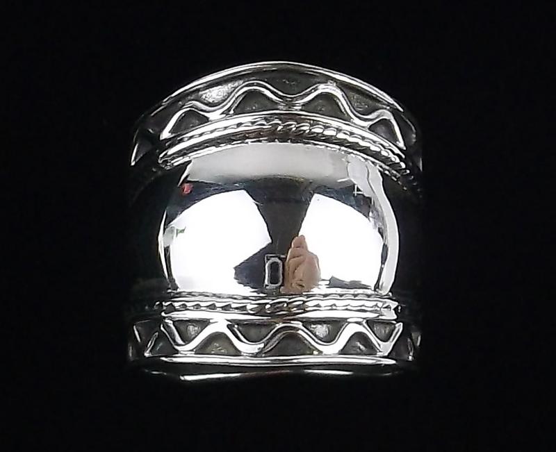 Stunning Sterling Silver Wide Knuckle Ring 6 Vintage (1 of 3)