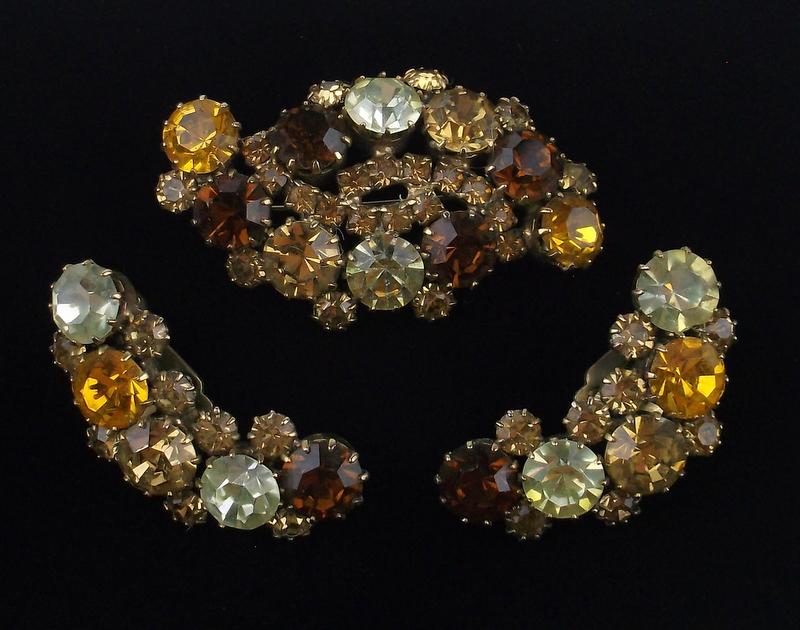 Mint 1950s Karu Arke Rhinestone Brooch Earrings Set (1 of 3)